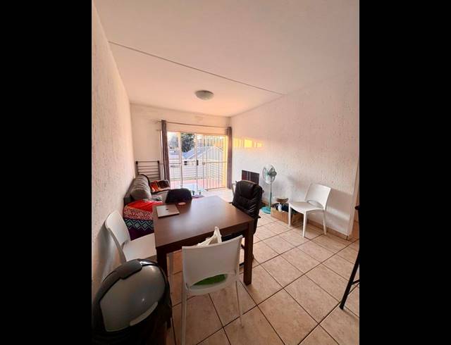 1 BEDROOM APARTMENT FOR SALE IN GLENHAZEL